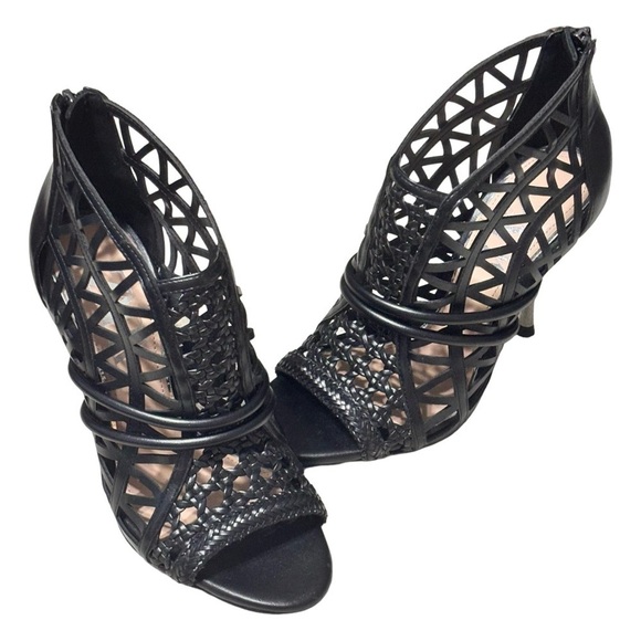Zara NWOT WRAP AROUND CAGED HEELED SANDAL SIZE 6 - Picture 1 of 8